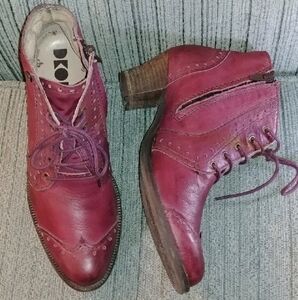 Dkode wingtip heeled ankle boots